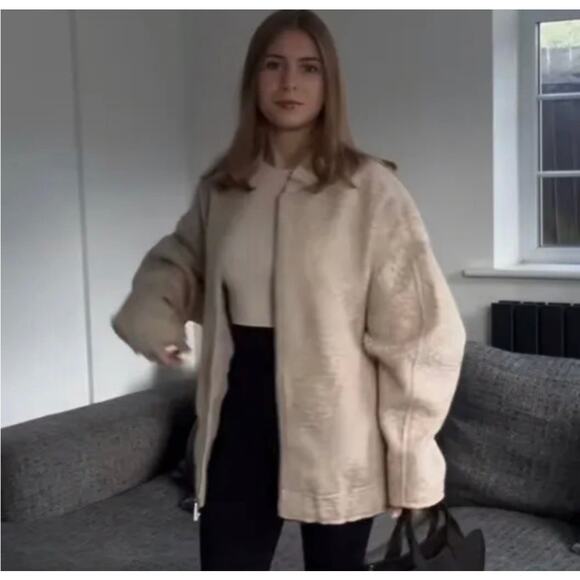 ZARA BLOGGER FAVORITE OVERSIZED BOUCLE BOMBER - Picture 6 of 13